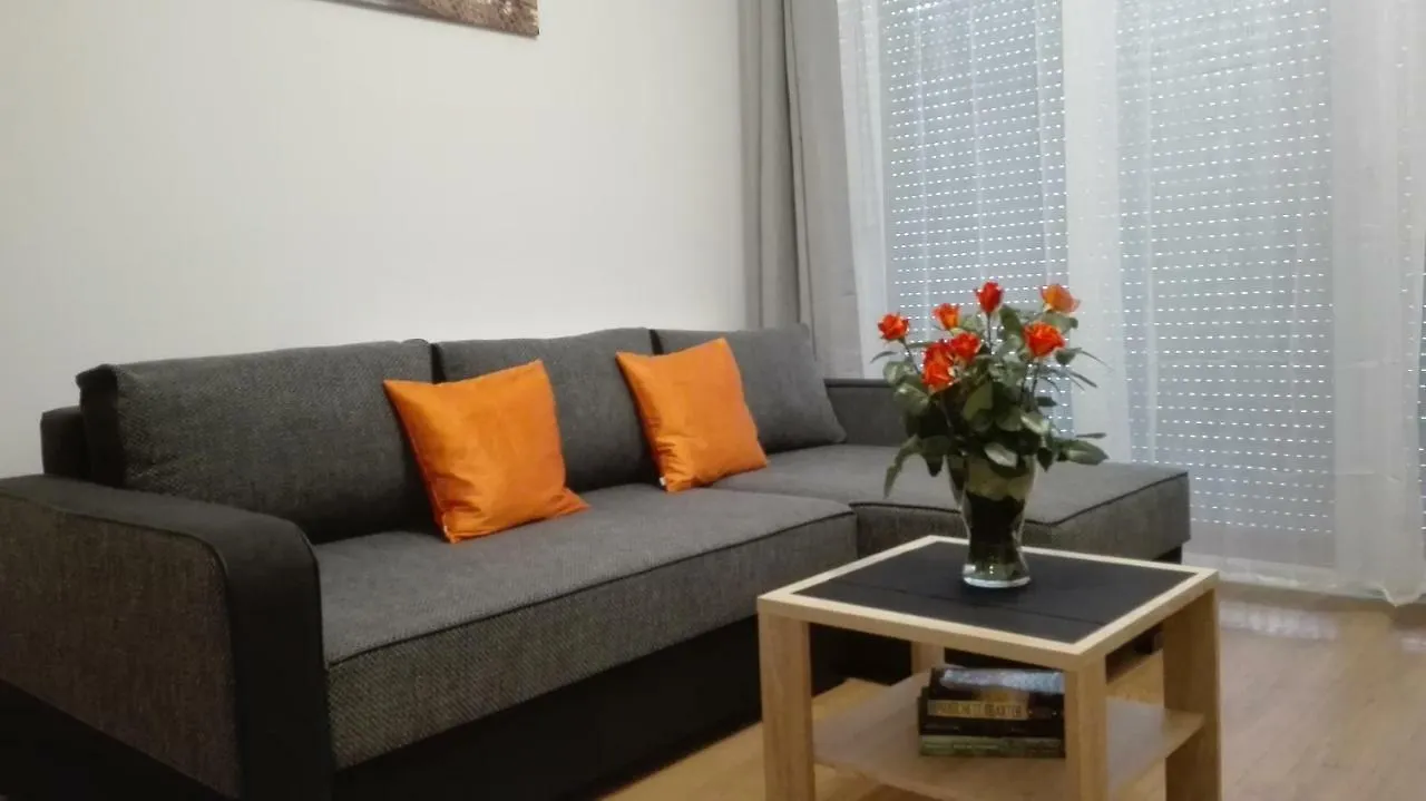 فندق بوزنانفي  Apartament Zwierzyniecka 0*, بوزنان بولندا